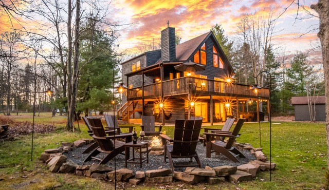 Woodhaven | Dock Slip, Pool Table, Firepit!