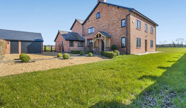 Woodhouse Grange - Five Bedroom House, Sleeps 10