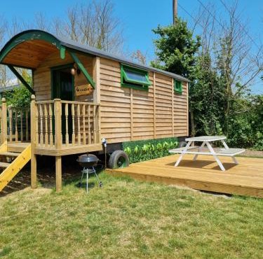 Woodie the shepherds hut - sleeps 4