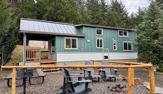 Woodland Cabin in Umpqua National Forest