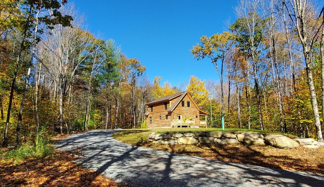 Woodland Cottage (EST. 2020) Convenient, private, family friendly