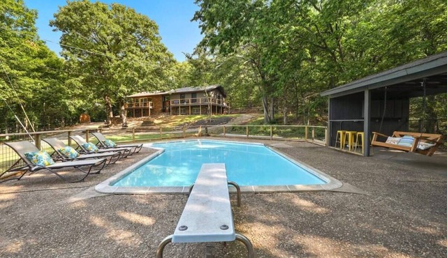 Woodland - Downtown - Outdoor oasis - Pool