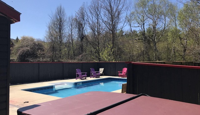 Woodland Edge (7 bedrooms+Hot Tub+Pool for summer)