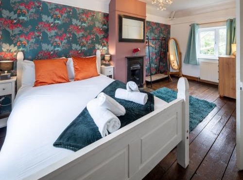 Woodland House by Cliftonvalley Apartments