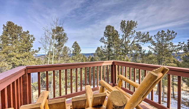 Woodland Park Home w/Stunning Mountain Views