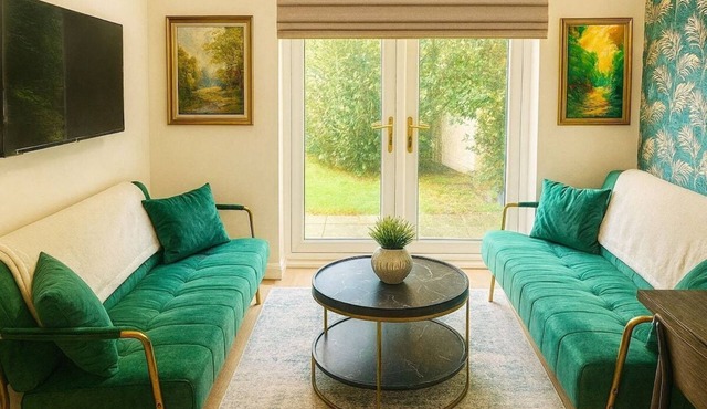 Woodland Retreat - 4 Bedroom in Ashford wt Parking