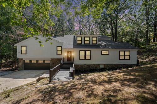 Woodland Rocky Retreat Cordova Family Executive Stay