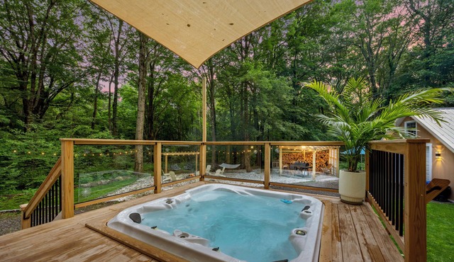 Woodland Sanctuary House with Hot Tub, Fire Pit, and Woodstove