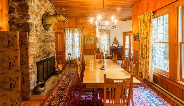 Woodland Sanctuary, Giant Mountain Views, Convenient Location near High Peaks