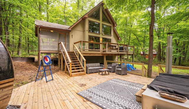 Woodland Sauna + Arcade, Minutes to Town.