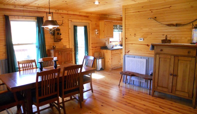 Woodland secluded cabin on 7 acres, with private dock and kayaks