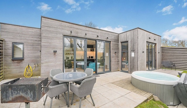 Woodland View Retreat (Pet)