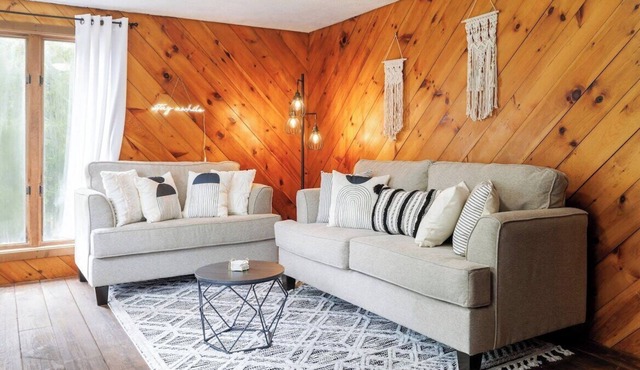 Woodland Whimsy private 1.4 acre