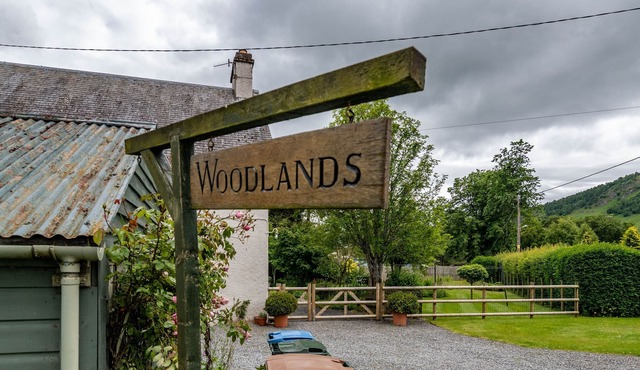 Woodlands Blair Atholl - sleeps 8 guests in 4 bedrooms