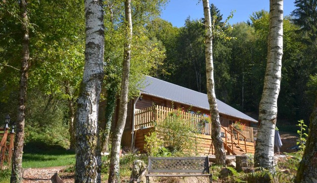 Woodlands Cottage with Hot Tub