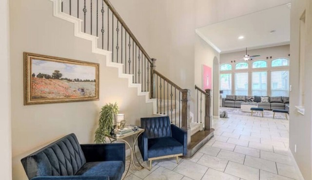 Woodlands Elegant Home, Patio, Studio & Kids Roomn