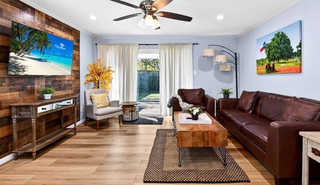 Woodlands Escape: Come to Relax.