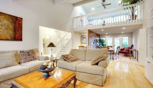 Woodlands Escape: 3BR Texas Retreat w/Forest View