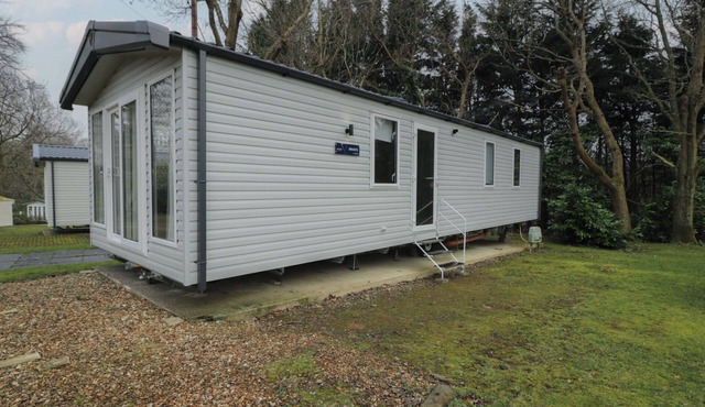 WOODLANDS GOLD (WO06), family friendly in Ruthin