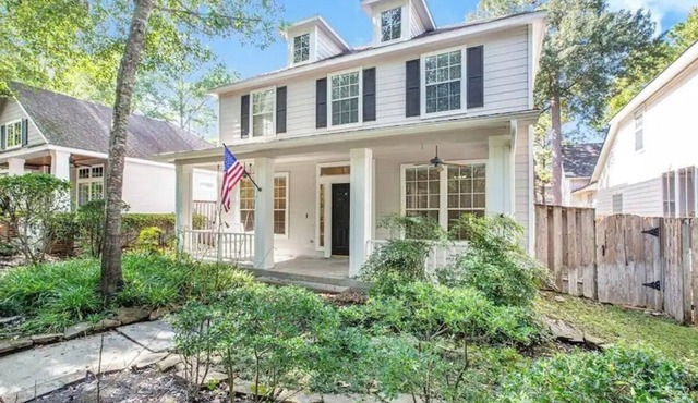 Woodlands home (including garage apartment) across from neighborhood park