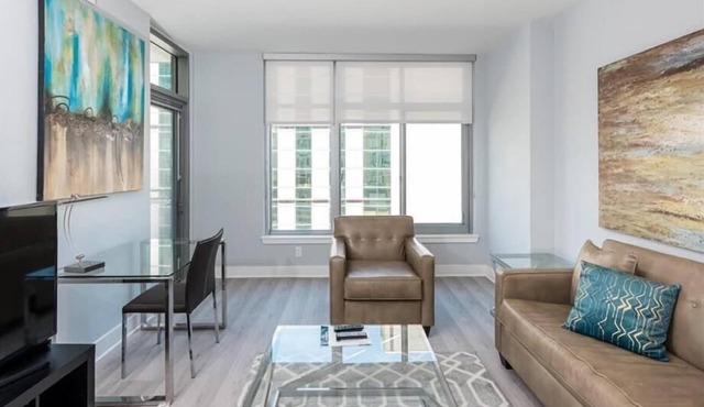 Woodmont Triangle| Pet-friendly 1BR | nr Glen Echo Park