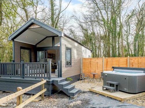 Woodpecker Lodge-Ukc5156