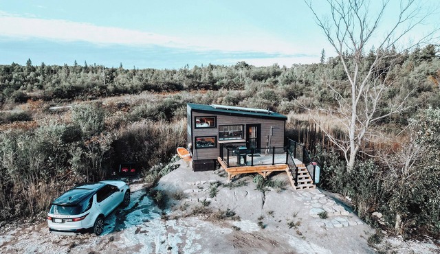 Woodrush Cabin | Charming Lakefront Tiny Cabin