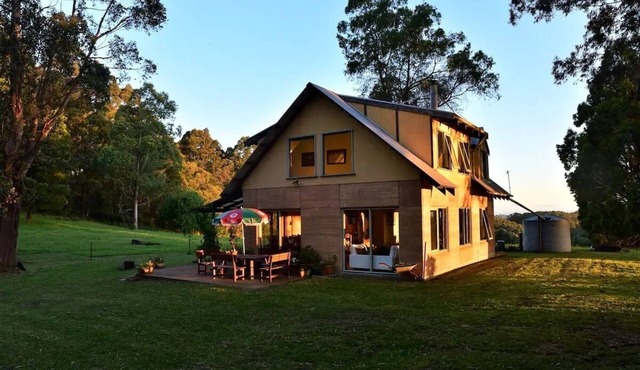 Woodside Country Retreat.home with a view