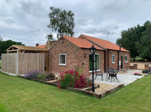 Woodside Retreat with Luxury Hot Tub