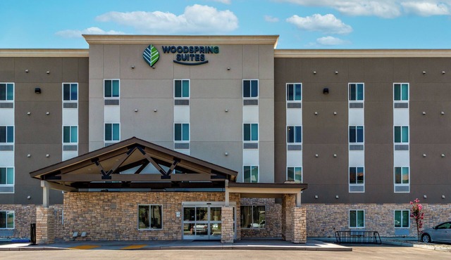 WoodSpring Suites Bakersfield Airport