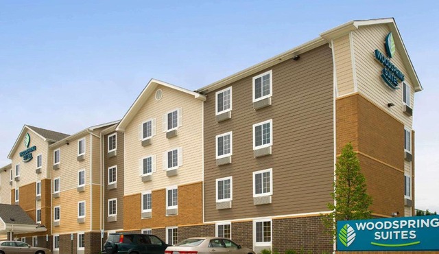 WoodSpring Suites Chicago Romeoville