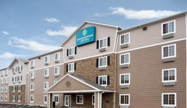 WoodSpring Suites Columbus North I-270