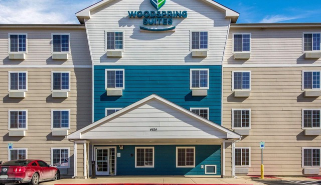 WoodSpring Suites Houston Baytown