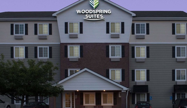 WoodSpring Suites Kansas City Liberty