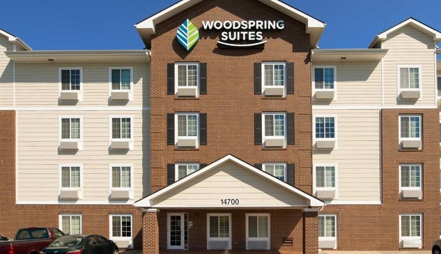 WoodSpring Suites Kansas City Lenexa