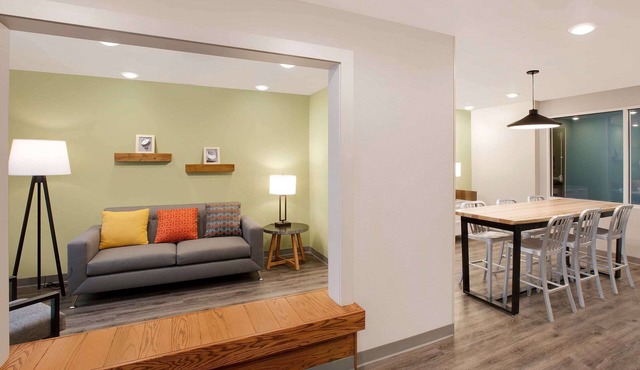 WoodSpring Suites Plano - North Dallas