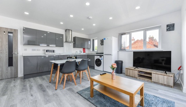 Woodstock House Flat 7 - Spacious 2BR Hucknall