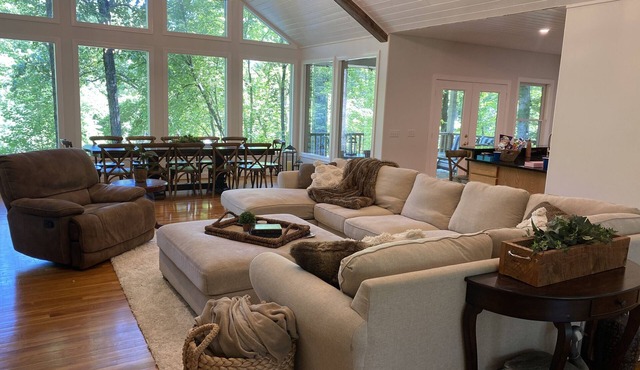 Woodsy 6br Lake House W/Dock Near Twin Creeks