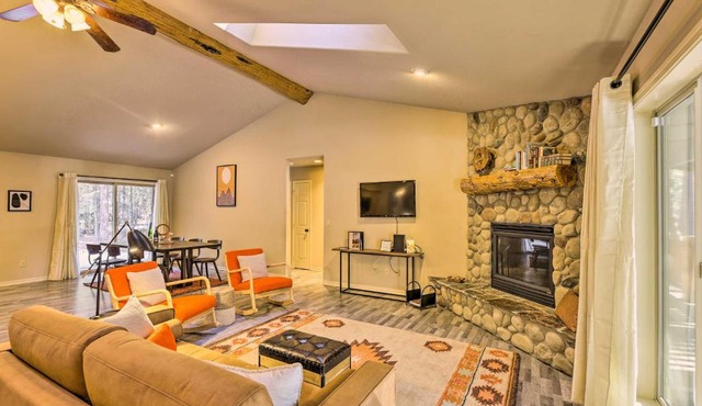 Woodsy Bend Vacation Rental - Pet Friendly!