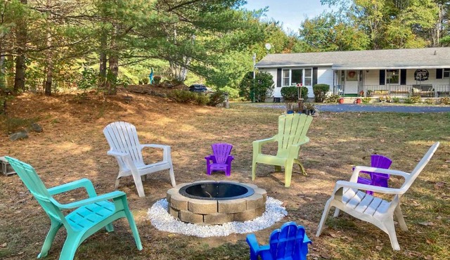 Woodsy Diamond Point Getaway - 5 Mi to Lake George