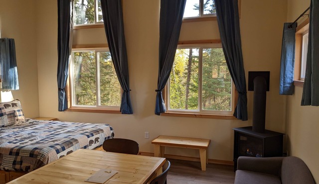 Woodsy Personal Retreat Cabin - "Gratitude"