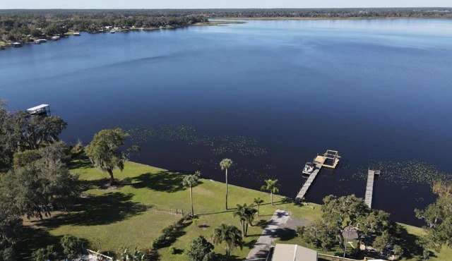 Woody's By The Lake LLC