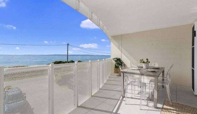 Woorim Waves - Holiday Hub Bribie Island