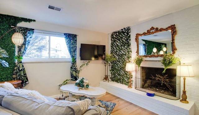 Work & Play Near Old Town Arvada: Pets Welcome!
