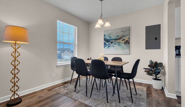 Work-Ready 3BR Home for 6 Near Ft. Campbell
