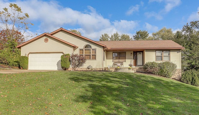 Work & Relax! Spacious Ontario Home w/Pool