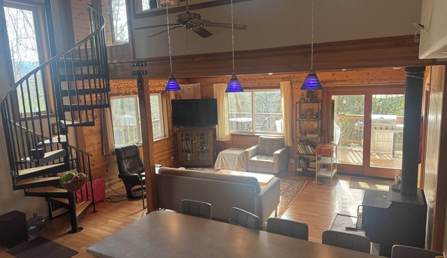 Work remotely or retreat in mountain cabin with EV Charger
