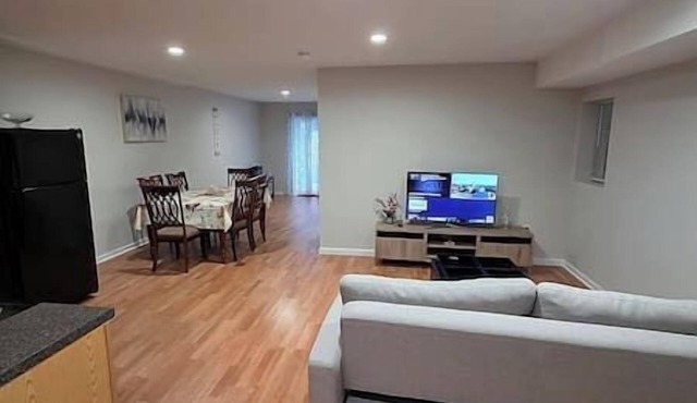 Work + Study NYC+EWR Walk to Train