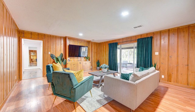 Workers Haven - Pet Friendly- Patio - Fiber Wi-Fi - King Bed