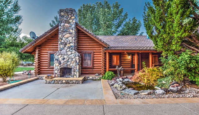 Working Ranch Cabin Getaway with Pool and Spa